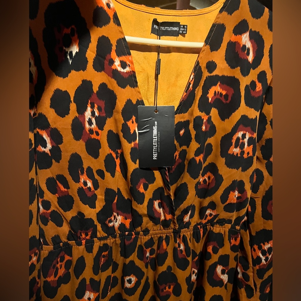 PrettyLittleThing Leopard Print Ruffle Wrap Dress - Picture 9 of 9
